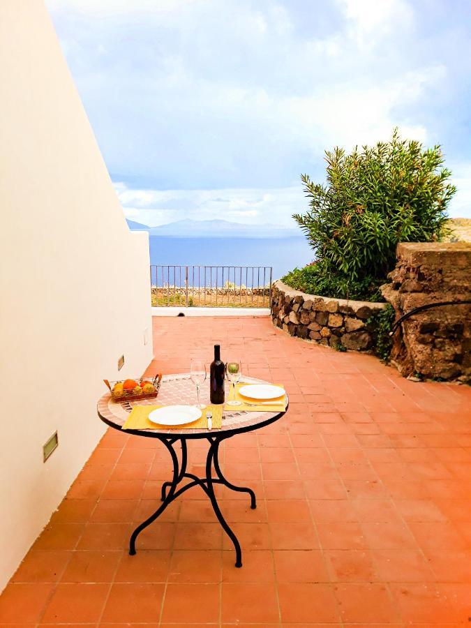 Residence Gregory Filicudi Pecorini Exterior foto